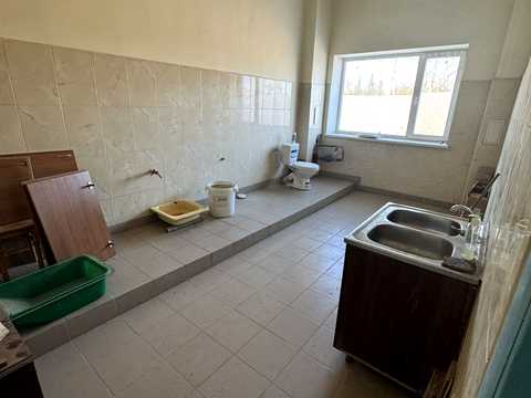 комерційна за адресою смт. Великі Бірки, Шкільна вул., 1