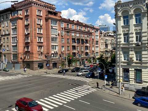 квартира за адресою Саксаганського вул., 33