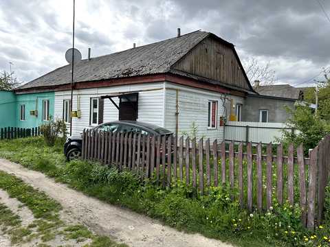 будинок за адресою смт. Ратне, Першого травня, 23