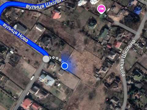 участок по адресу Шкільна, 10