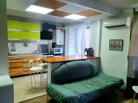 квартира за адресою Квартальна вул. (Гладкова), 23