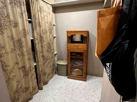 квартира за адресою Дніпровська набережна вул., 1