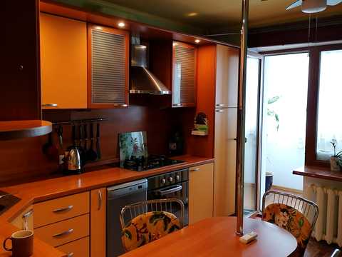 квартира за адресою Машинобудівників, 1в