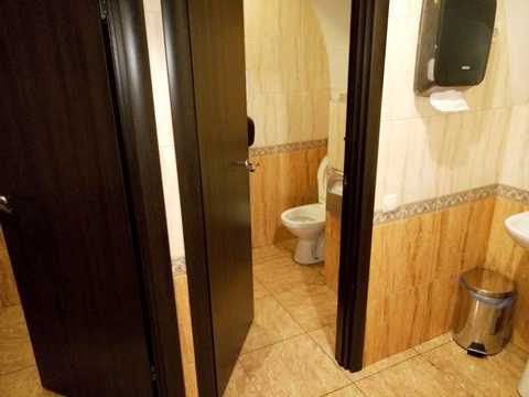 комерційна за адресою Новосельського вул., 80
