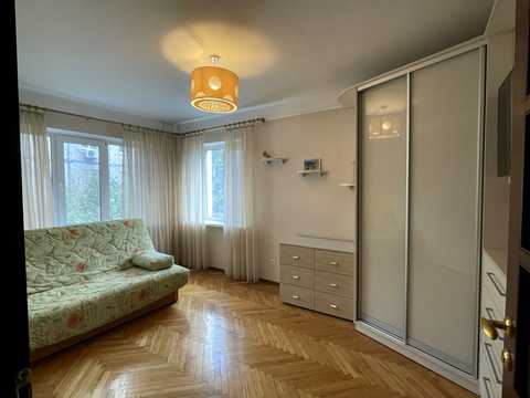 квартира за адресою Зодчих вул., 6