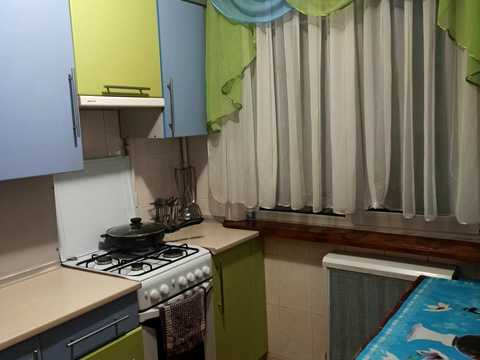 квартира за адресою Космонавтів вул., 32