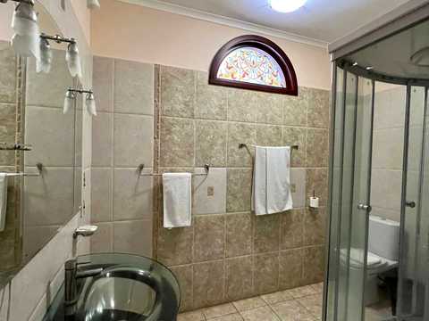 комерційна за адресою Курортна, 19