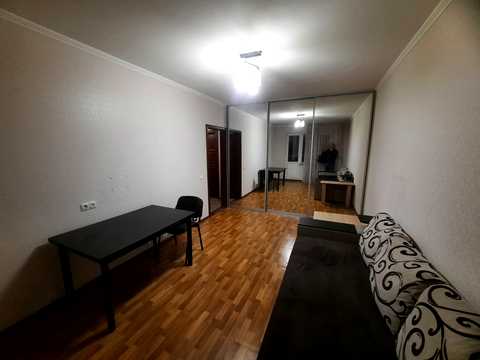 квартира за адресою Симиренка вул., 13/1