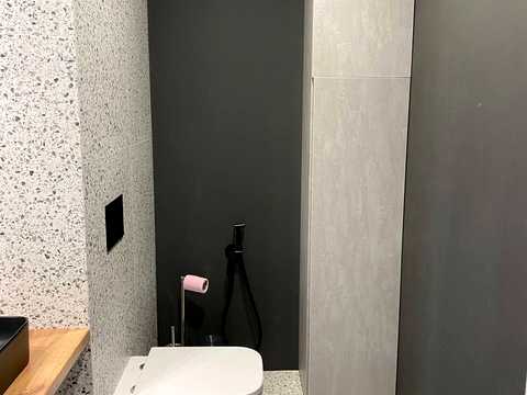 коммерческая по адресу Кам'янецька ул., 17
