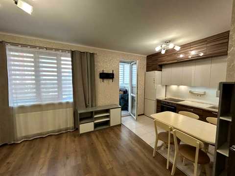 квартира по адресу Сім'ї Кульженків ул. (Петра Дегтяренка), 37