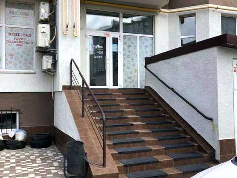 комерційна за адресою Київська вул., 37