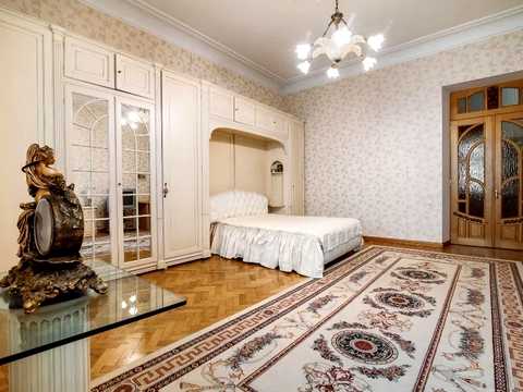 квартира по адресу Базарная ул., 27