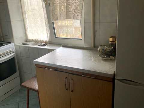 кімната за адресою Київ, Ореста Левицького вул. (Академіка Курчатова), 18