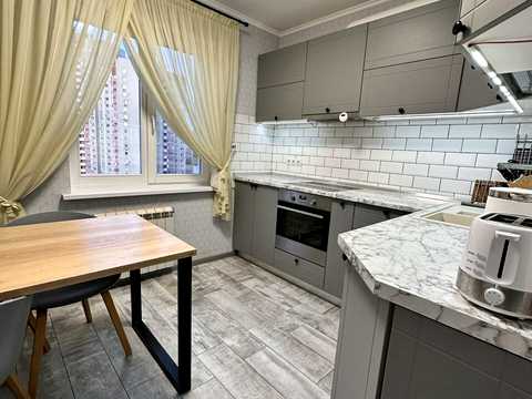 квартира за адресою Милославська вул., 35