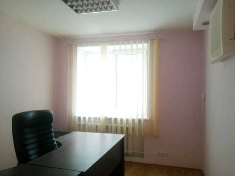 комерційна за адресою Ливарна вул., 6