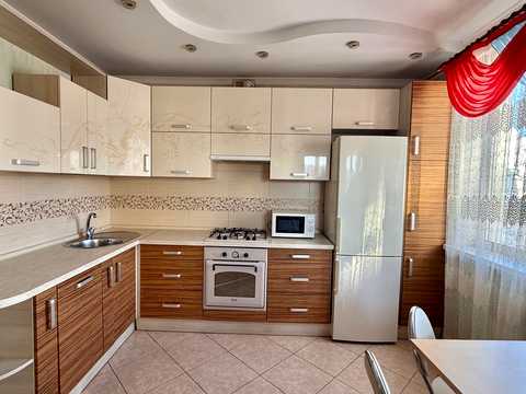 квартира за адресою Василя Симоненка вул., 4