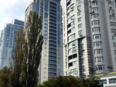 квартира за адресою Миколи Ушакова вул., 1