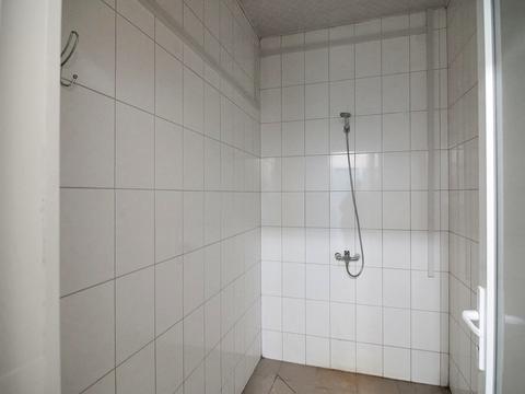 комерційна за адресою Сарни, Вишнева, 58А