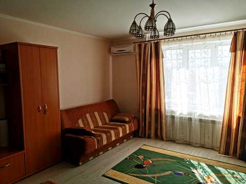 квартира за адресою Грушевського, 25