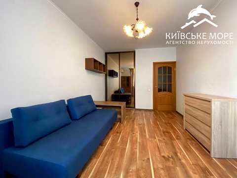 квартира за адресою Воскресенська вул., 12-Б