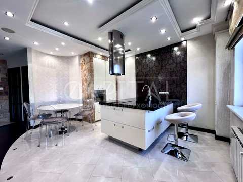 квартира за адресою Шота Руставелі вул., 44