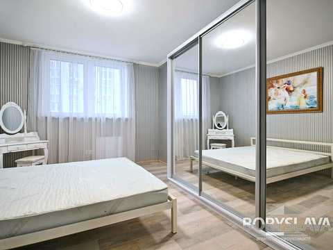 квартира за адресою Драгоманова вул., 32