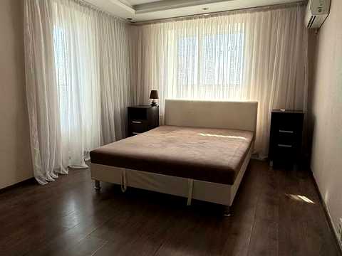 квартира за адресою Квартальна вул. (Гладкова), 3