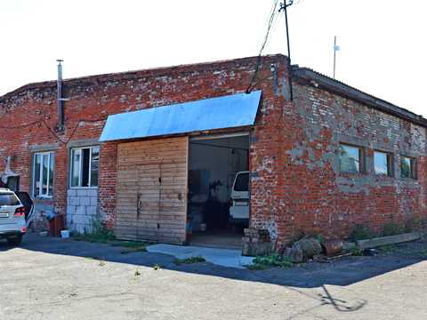 коммерческая по адресу Кібенка, 11а