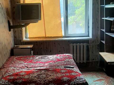 кімната за адресою Осіння вул., 15