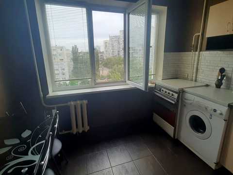 квартира за адресою Дарницький бульв., 4