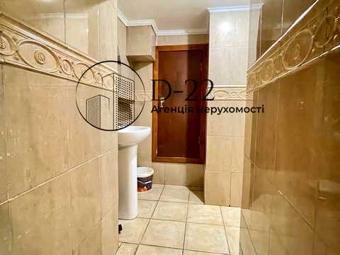 комерційна за адресою Миколи Міхновського бульв. (Дружби народів), 13