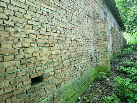 комерційна за адресою Дрогобицька вул., 105В