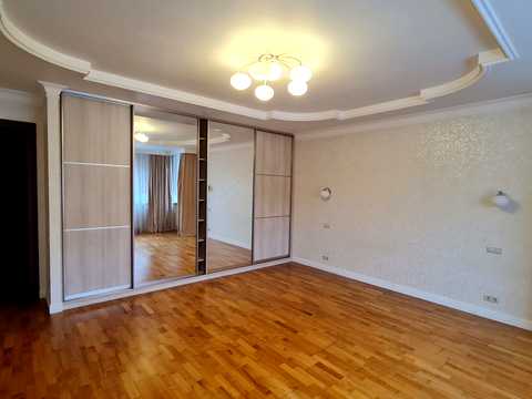квартира по адресу Круглоуниверситетская ул., 3-5
