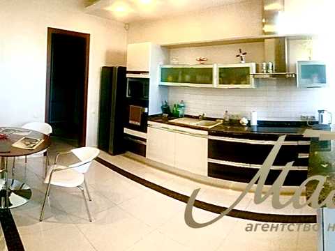 квартира за адресою Кудрявський узвіз, 3-Б