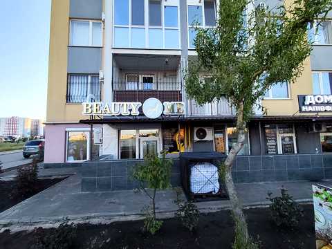 комерційна за адресою Торгова вул., 1