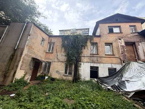 комерційна за адресою Мала Житомирська вул., 9-Б