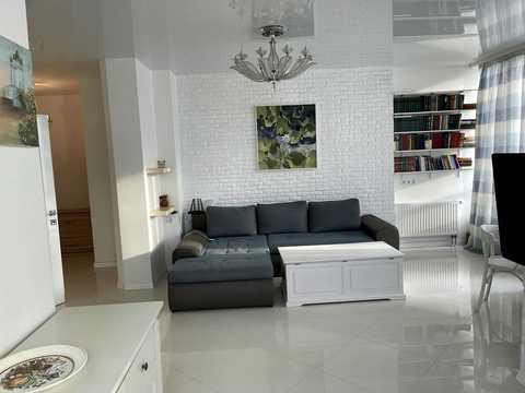 квартира за адресою Феодосійська вул., 3-В