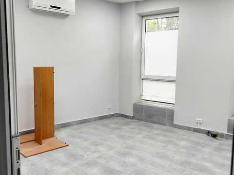 комерційна за адресою Прохоровська вул., 53