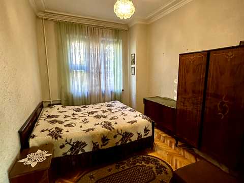 квартира за адресою Будівельників вул., 33
