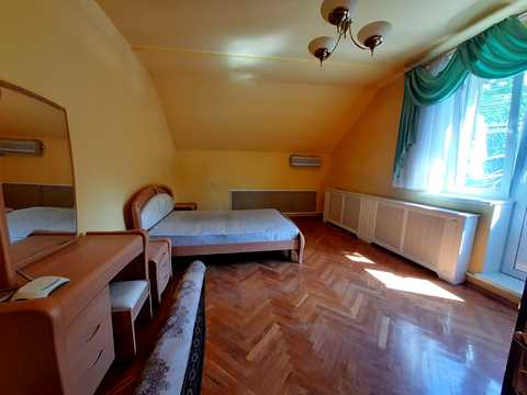 дом по адресу Кучанська, 3