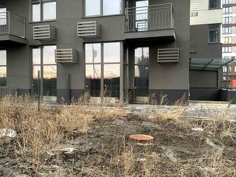 комерційна за адресою Родини Крістерів вул., 14-В