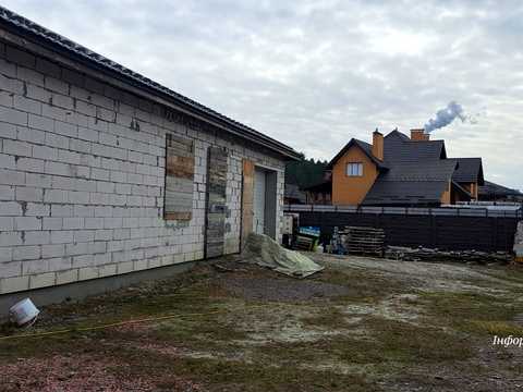 дом по адресу с. Погребы, пасіченка, 8