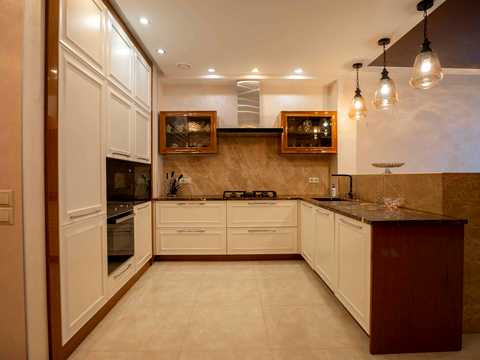 будинок за адресою Богатирська вул., 32