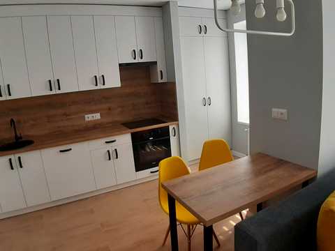 квартира за адресою Миру вул., 4