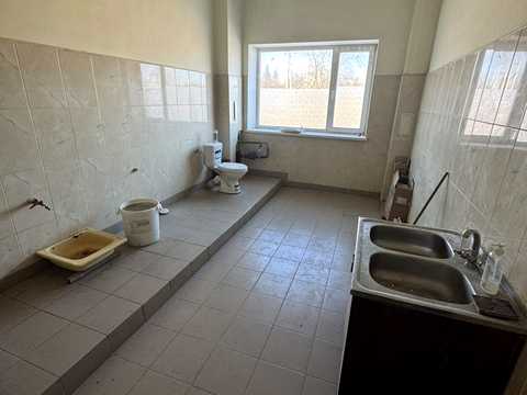 комерційна за адресою смт. Великі Бірки, Шкільна вул., 1