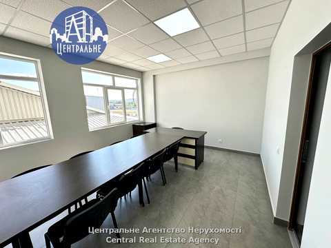 комерційна за адресою Ярослава Мудрого вул. (Моріса Тореза), 64Б