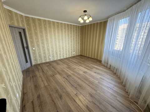 квартира за адресою Ревуцького вул., 7-В