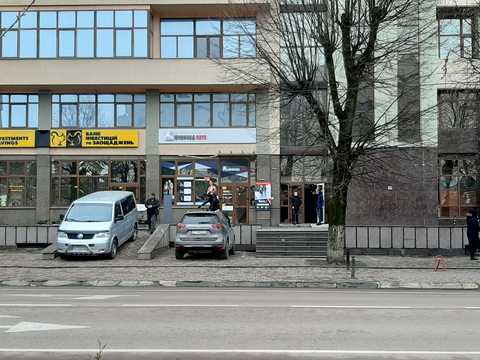 комерційна за адресою Михайла Грушевського вул., 22А