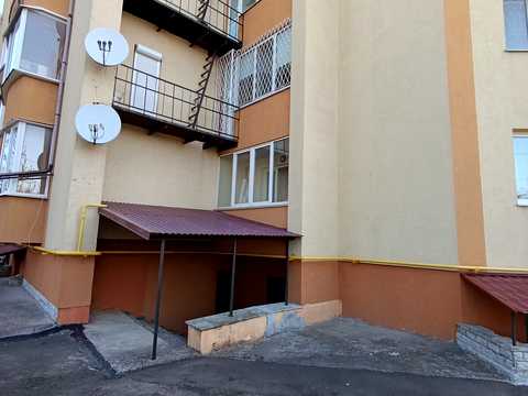 комерційна за адресою Рівне, вул. Ясна, 7б
