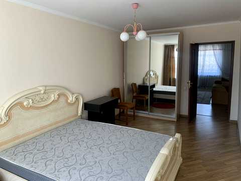 квартира за адресою Донецька вул., 5